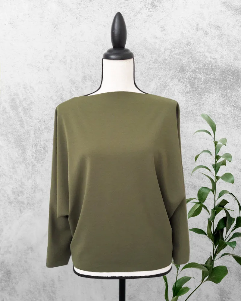 Ceretti Batwing Sleeves Neocrepe Top