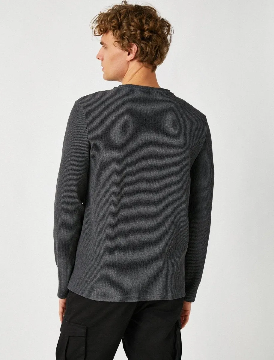 Textured Crew Neck Jumper in Charcoal