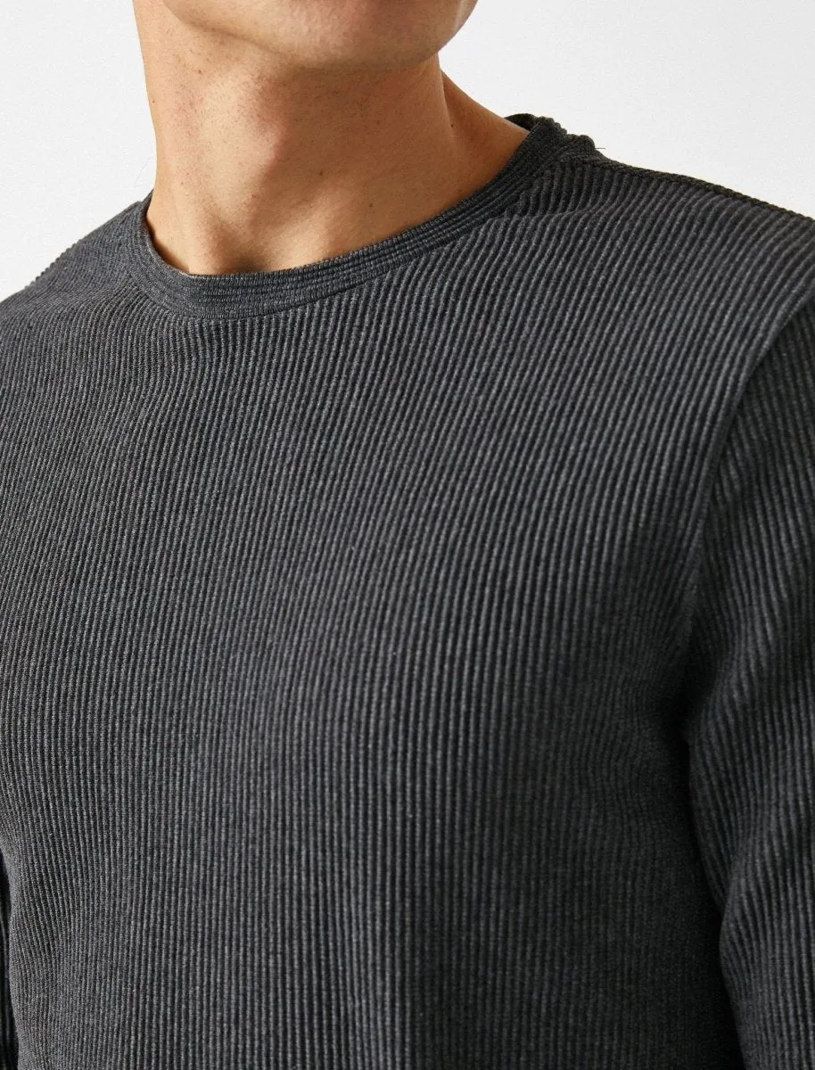 Textured Crew Neck Jumper in Charcoal